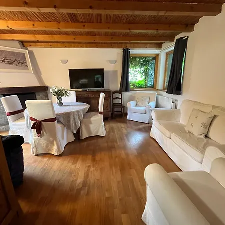 Blanc Le Duplex Apartament Courmayeur