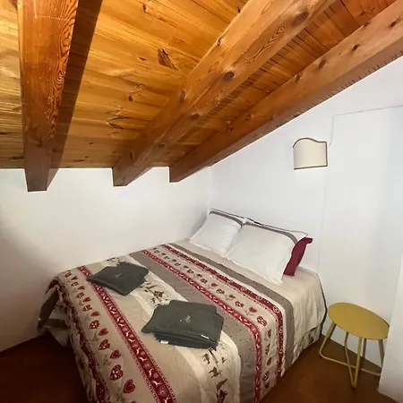 Blanc Le Duplex Apartment